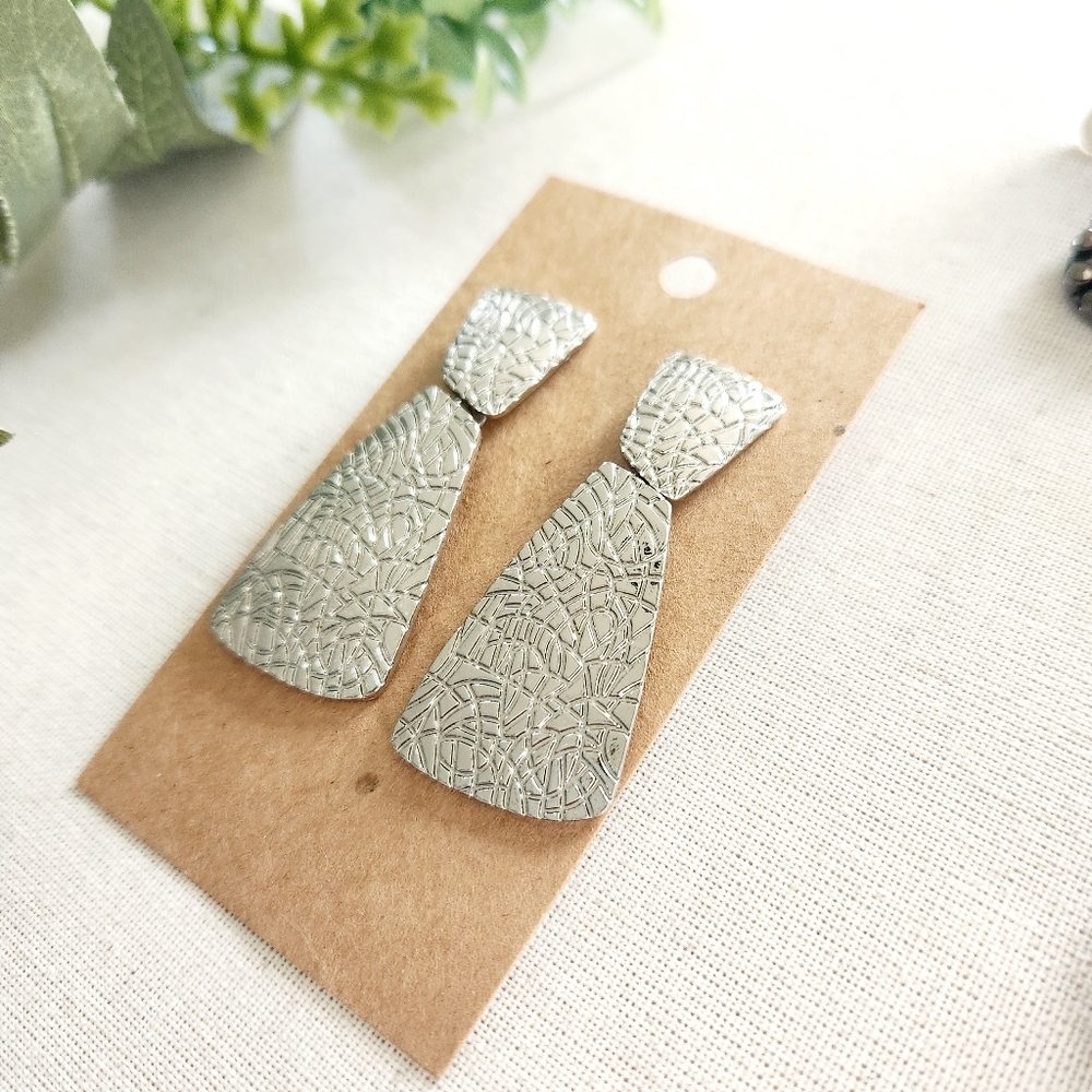 Silvertone Earring Bundle - 4 pairs set of pierced earrings - Picture 6 of 12